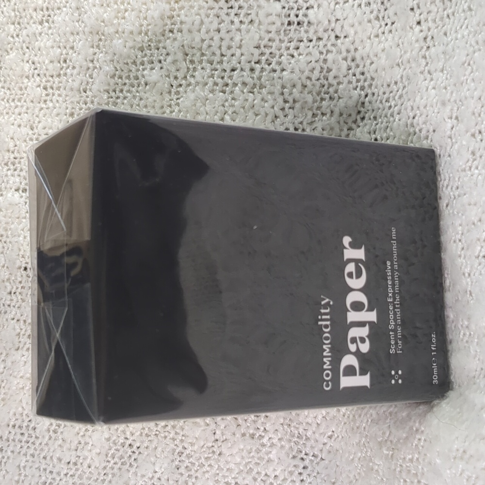 Commodity Paper in Scent Space: Expressive, 30ml/1.0fl oz